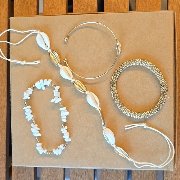 Shell Bracelet Set - Picture 1 of 7